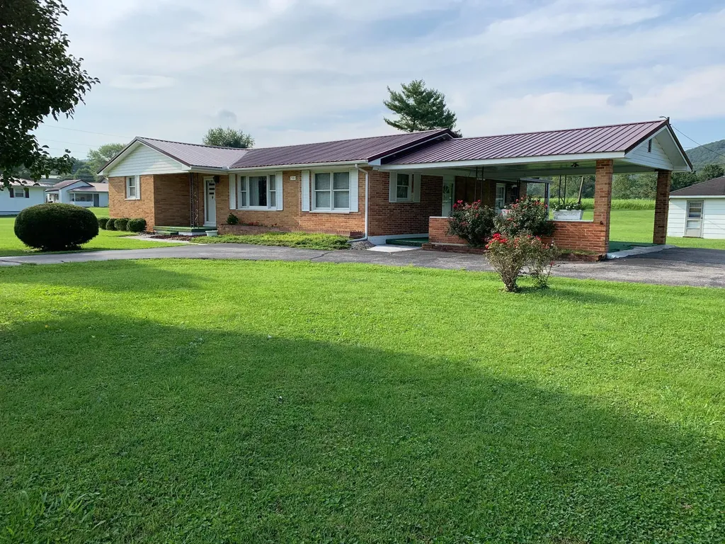 2984 Clarksburg Road Vanceburg KY 41179