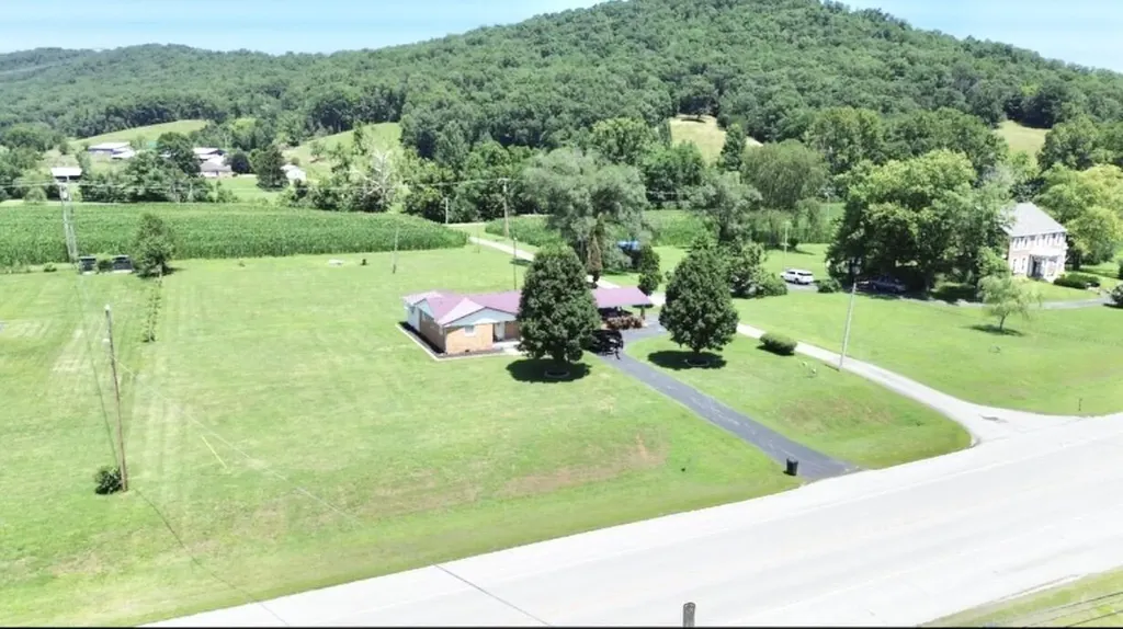 2984 Clarksburg Road Vanceburg KY 41179