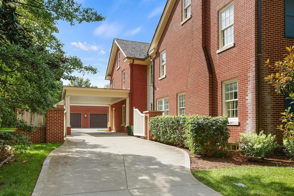 1231 Eldemere Road Lexington KY 40502