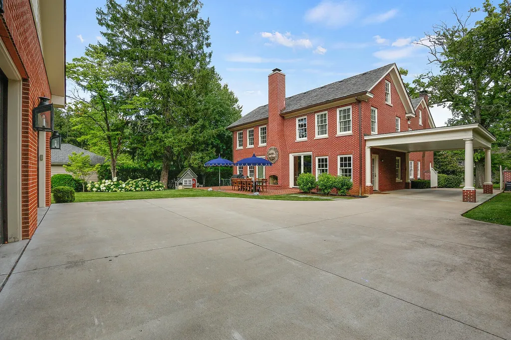1231 Eldemere Road Lexington KY 40502