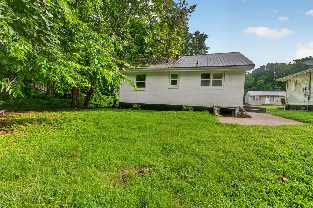 125 Circle Drive Danville KY 40422