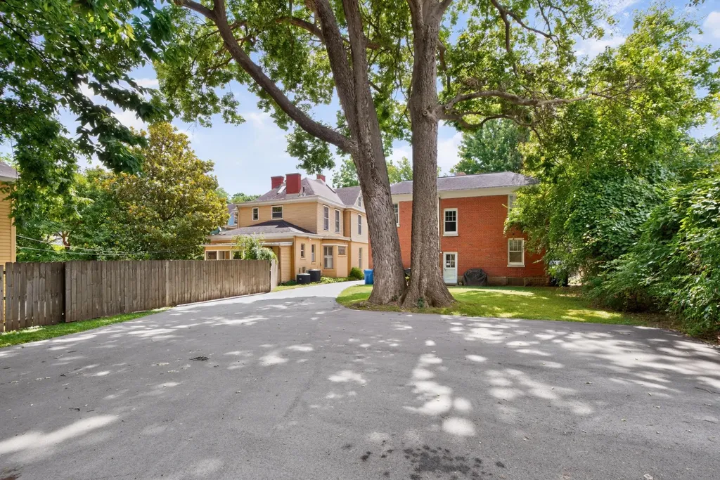 185 Kentucky Avenue Lexington KY 40502