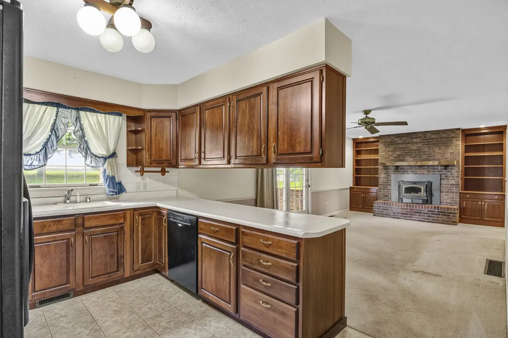 4185 Van Thompson Road Mt Sterling KY 40353