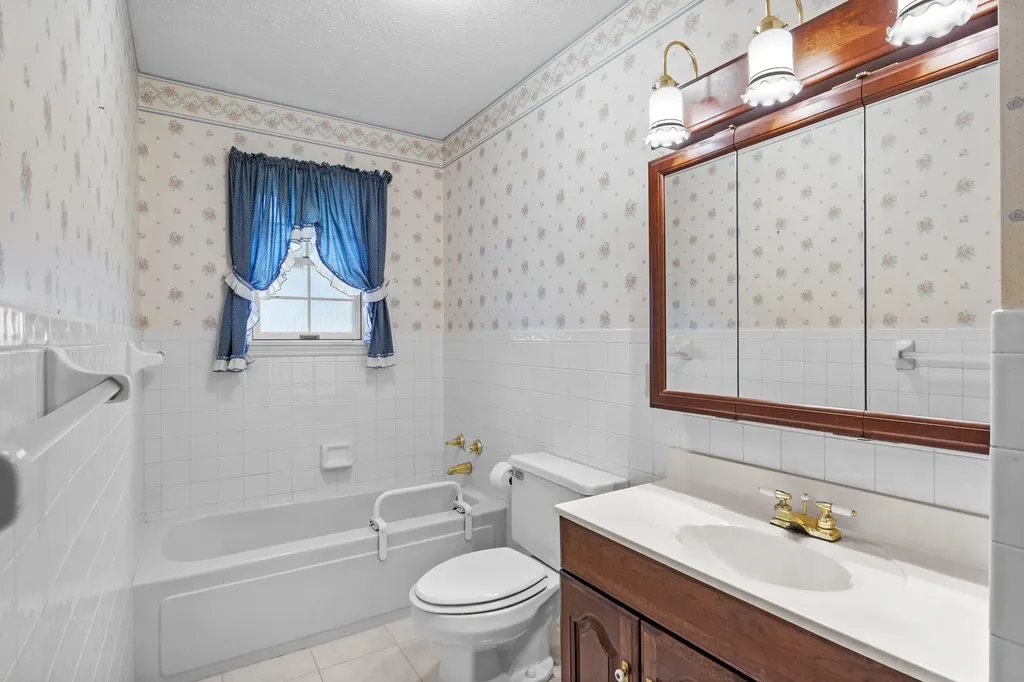4185 Van Thompson Road Mt Sterling KY 40353