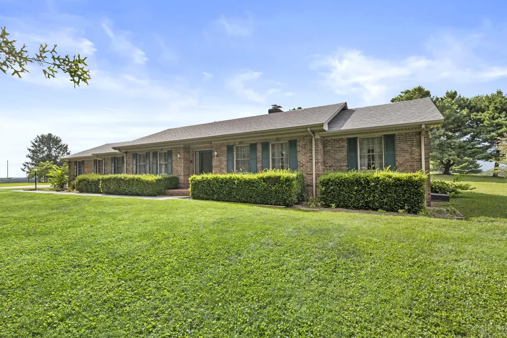 4185 Van Thompson Road Mt Sterling KY 40353