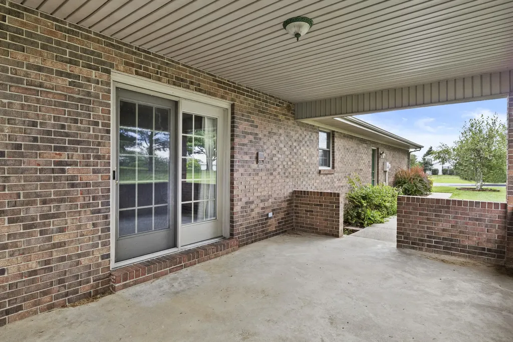4185 Van Thompson Road Mt Sterling KY 40353
