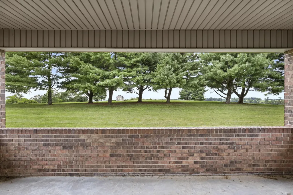 4185 Van Thompson Road Mt Sterling KY 40353