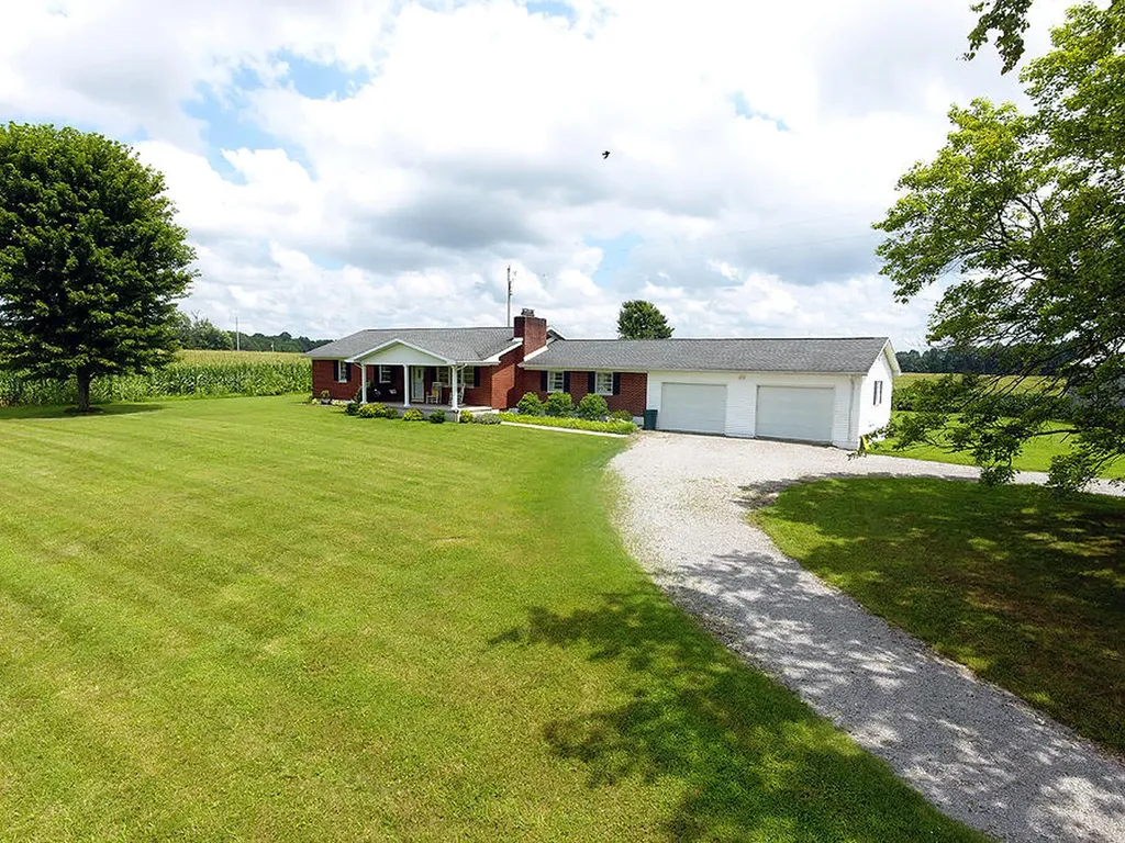 586 Harristown Road Russell Springs KY 42642
