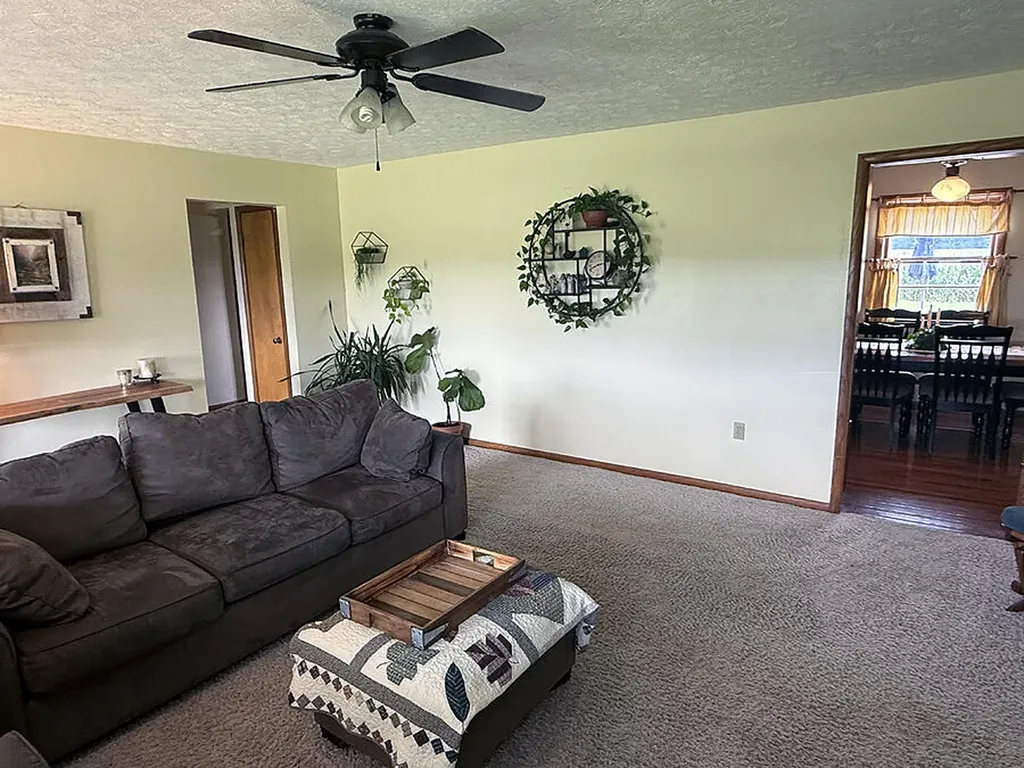 586 Harristown Road Russell Springs KY 42642