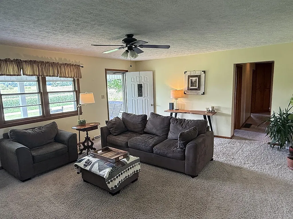 586 Harristown Road Russell Springs KY 42642