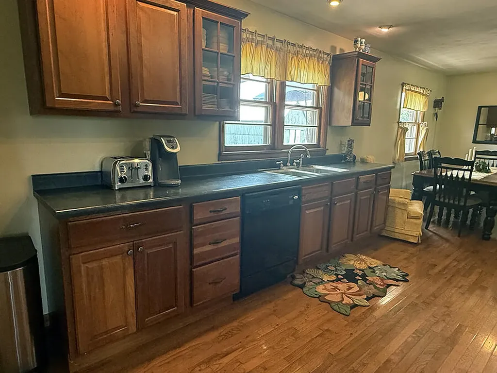 586 Harristown Road Russell Springs KY 42642