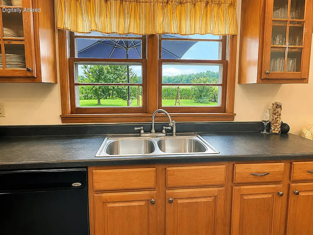 586 Harristown Road Russell Springs KY 42642
