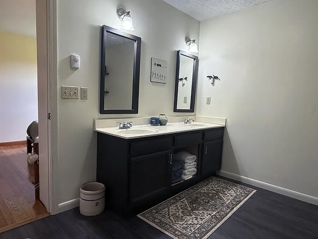 586 Harristown Road Russell Springs KY 42642