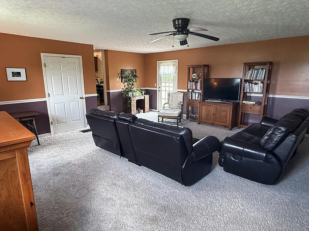 586 Harristown Road Russell Springs KY 42642