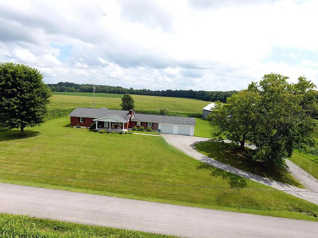 586 Harristown Road Russell Springs KY 42642