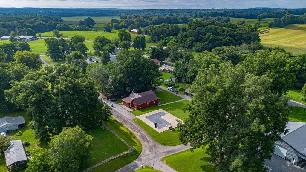 117 Broadway Street Marion KY 42064