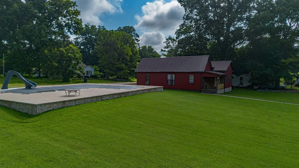 117 Broadway Street Marion KY 42064