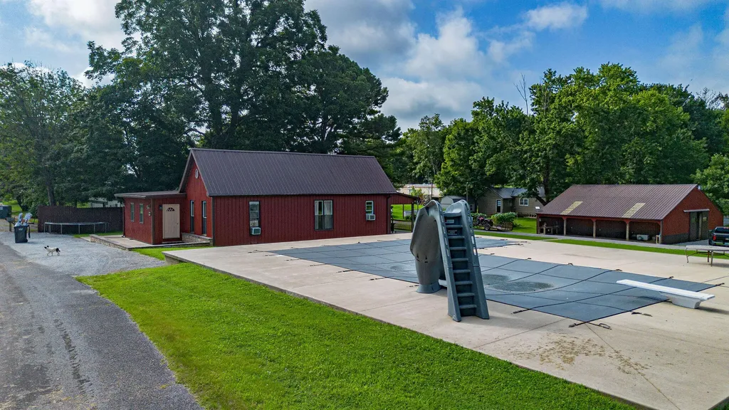 117 Broadway Street Marion KY 42064