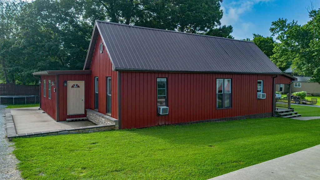 117 Broadway Street Marion KY 42064