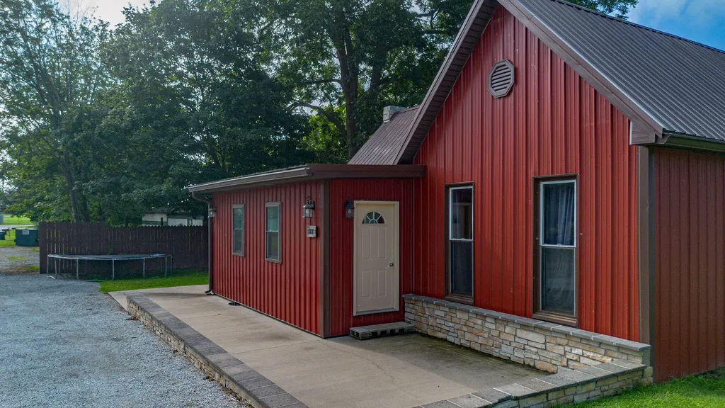 117 Broadway Street Marion KY 42064