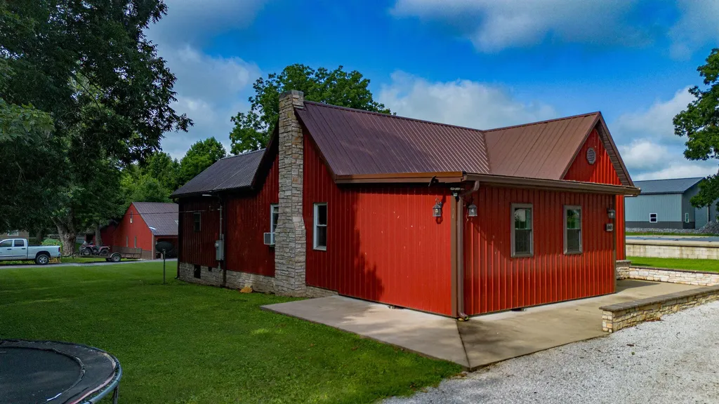 117 Broadway Street Marion KY 42064