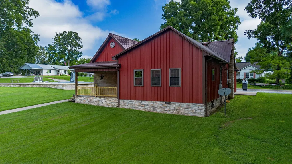 117 Broadway Street Marion KY 42064