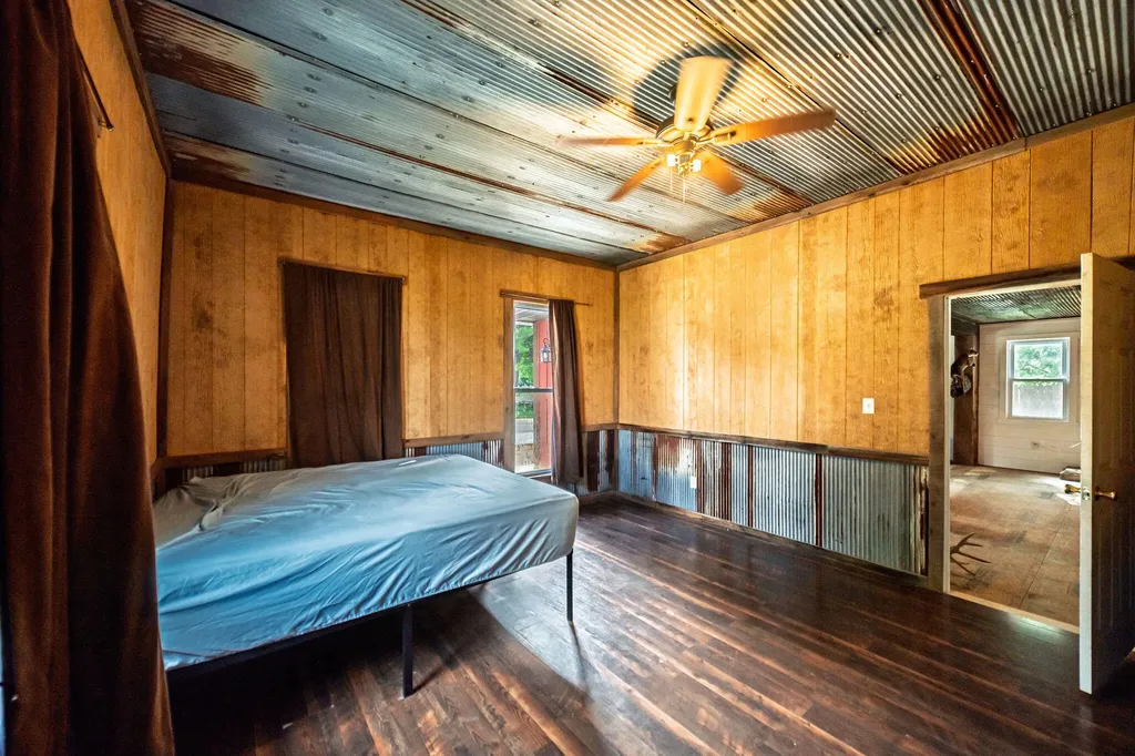 117 Broadway Street Marion KY 42064