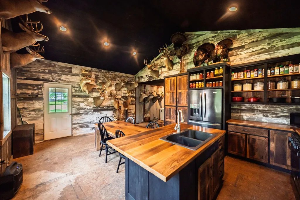 117 Broadway Street Marion KY 42064