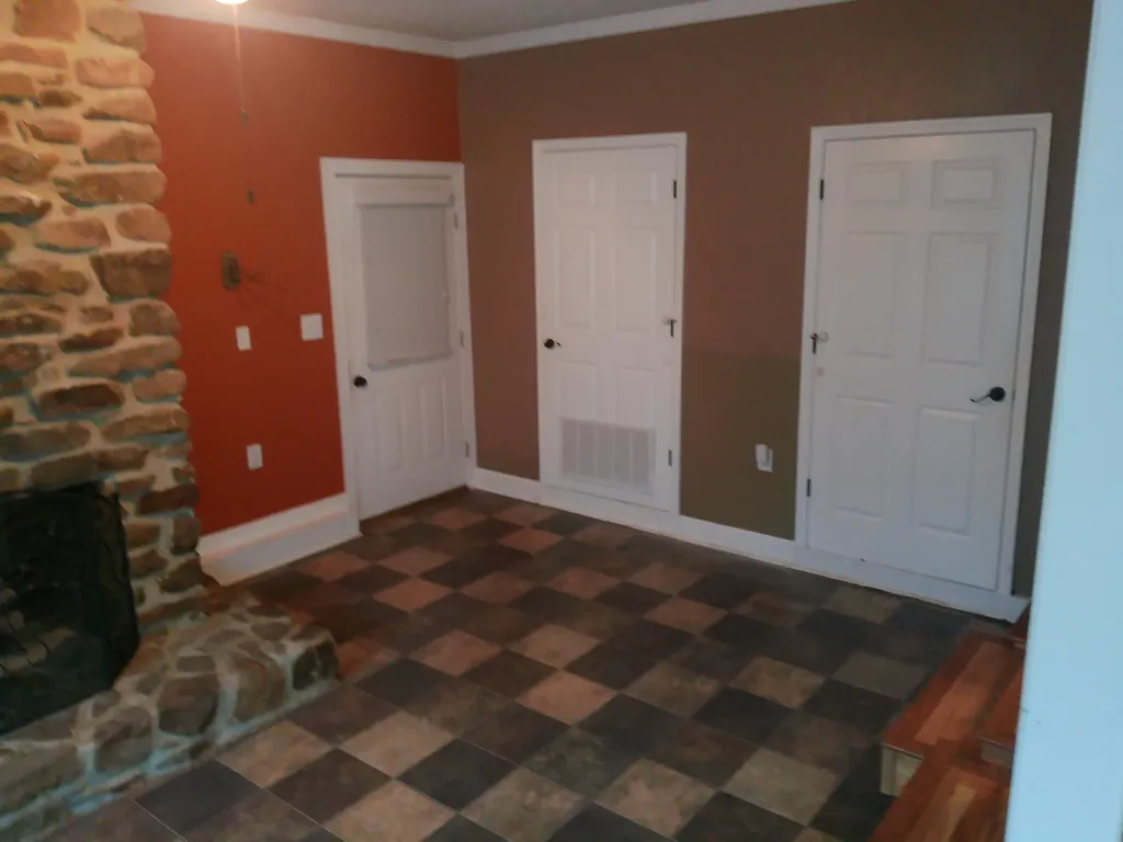 221 Maple Avenue Calvert City KY 42029
