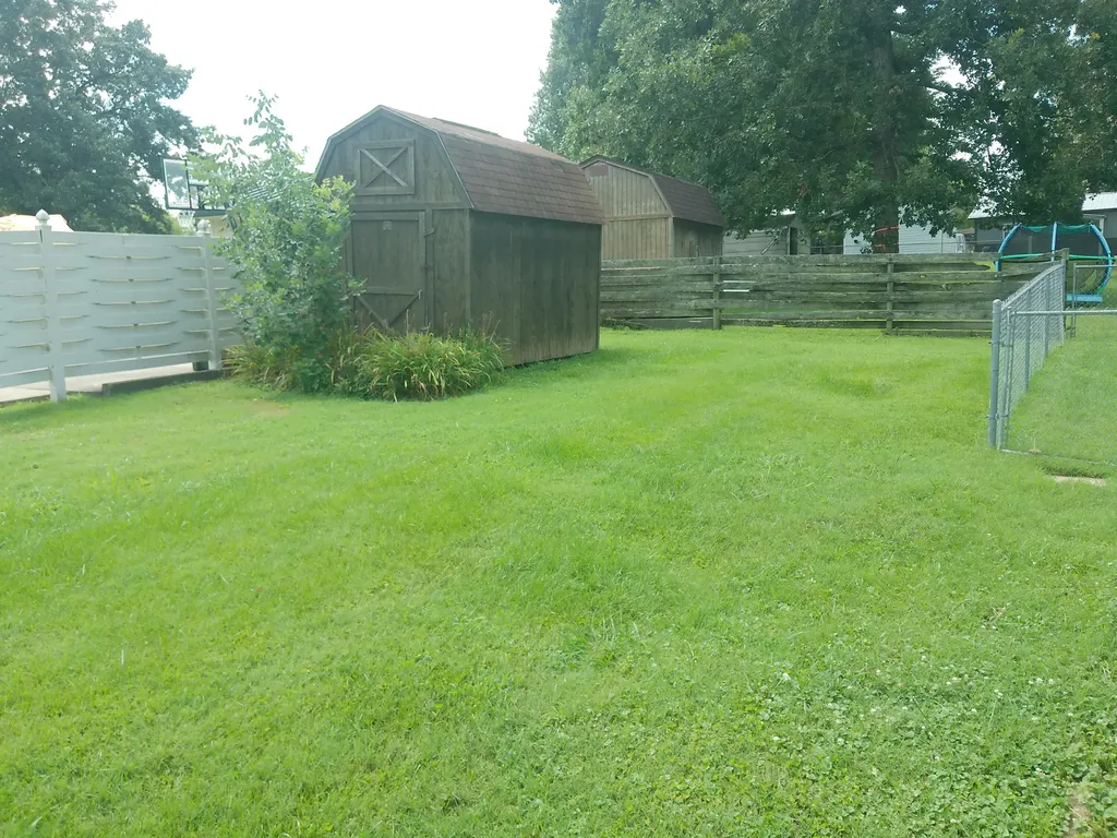 221 Maple Avenue Calvert City KY 42029