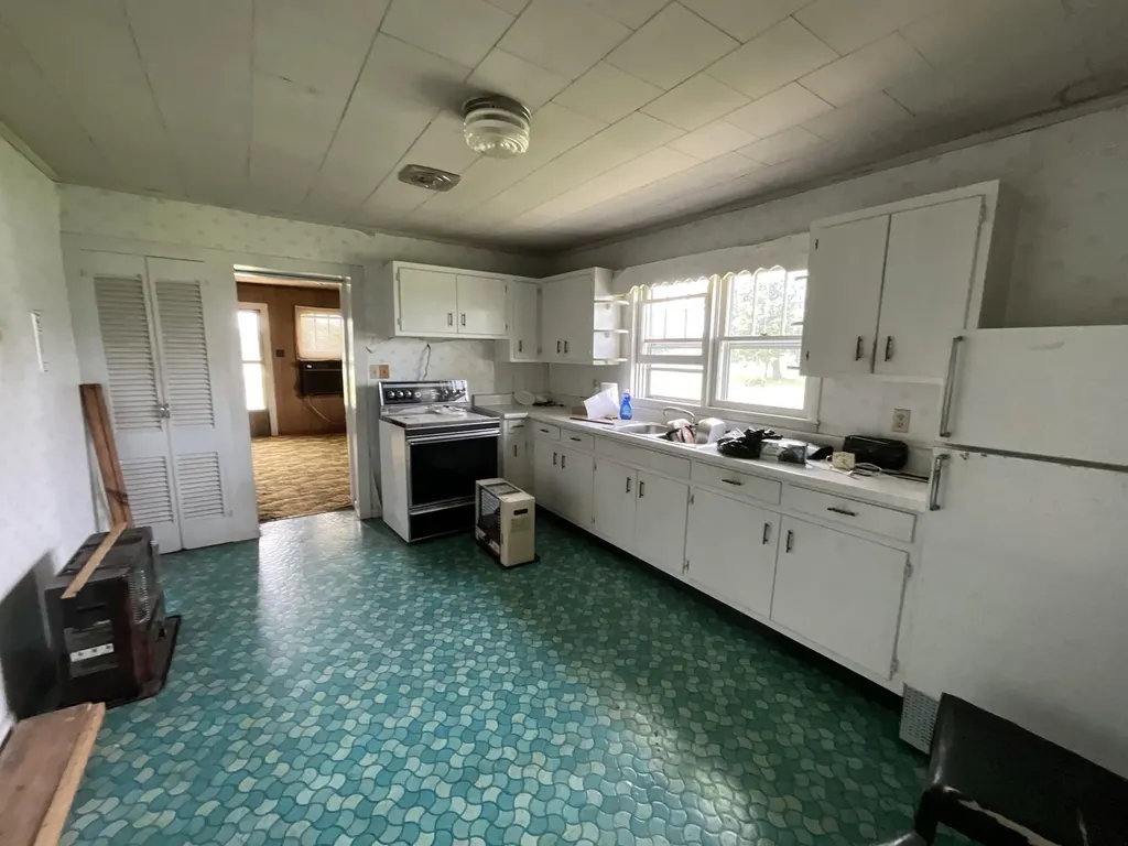 709 Old Highway 90 Monticello KY 42633
