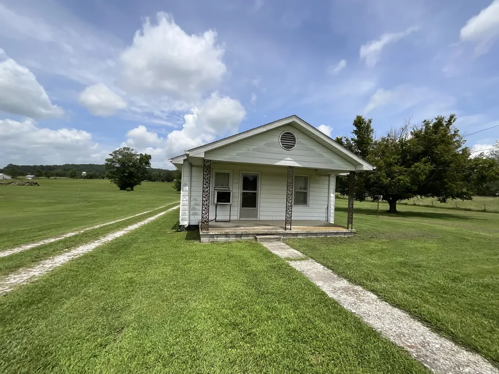 709 Old Highway 90 Monticello KY 42633