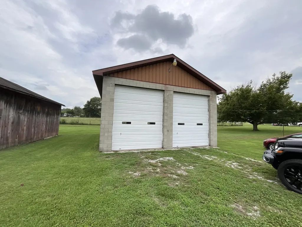 709 Old Highway 90 Monticello KY 42633