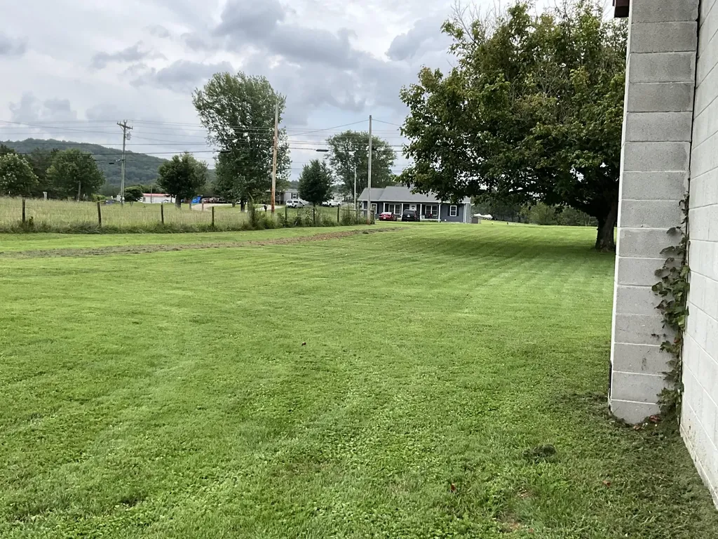 709 Old Highway 90 Monticello KY 42633