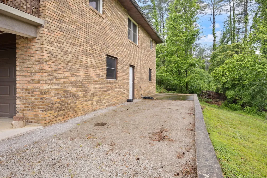 2247 Ky-2393 Monticello KY 42633