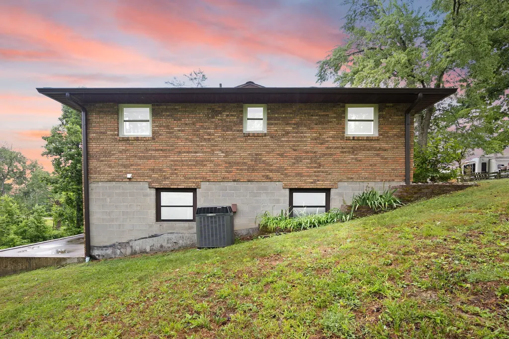2247 Ky-2393 Monticello KY 42633