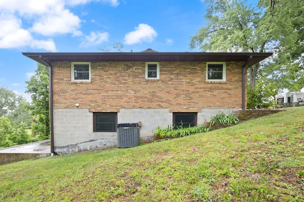 2247 Ky-2393 Monticello KY 42633