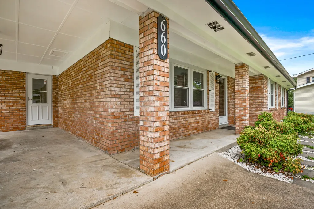 660 Oaklawn Circle Corbin KY 40701