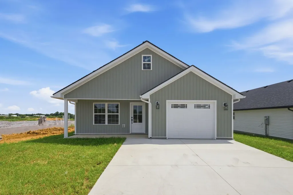 186 Charles Carr Drive Harrodsburg KY 40330
