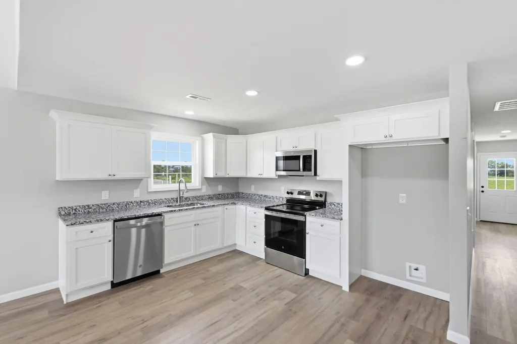 186 Charles Carr Drive Harrodsburg KY 40330