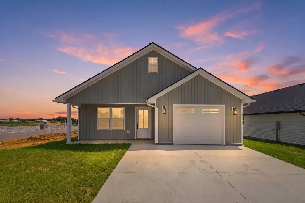 186 Charles Carr Drive Harrodsburg KY 40330