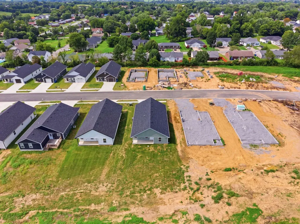 186 Charles Carr Drive Harrodsburg KY 40330