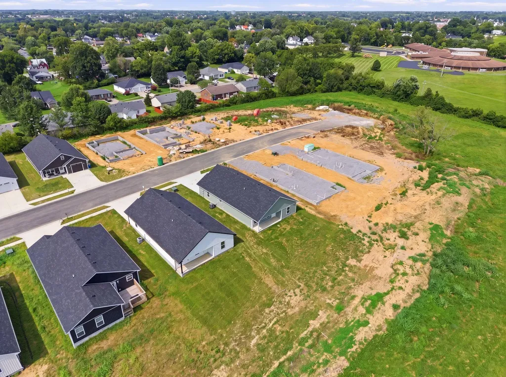 186 Charles Carr Drive Harrodsburg KY 40330