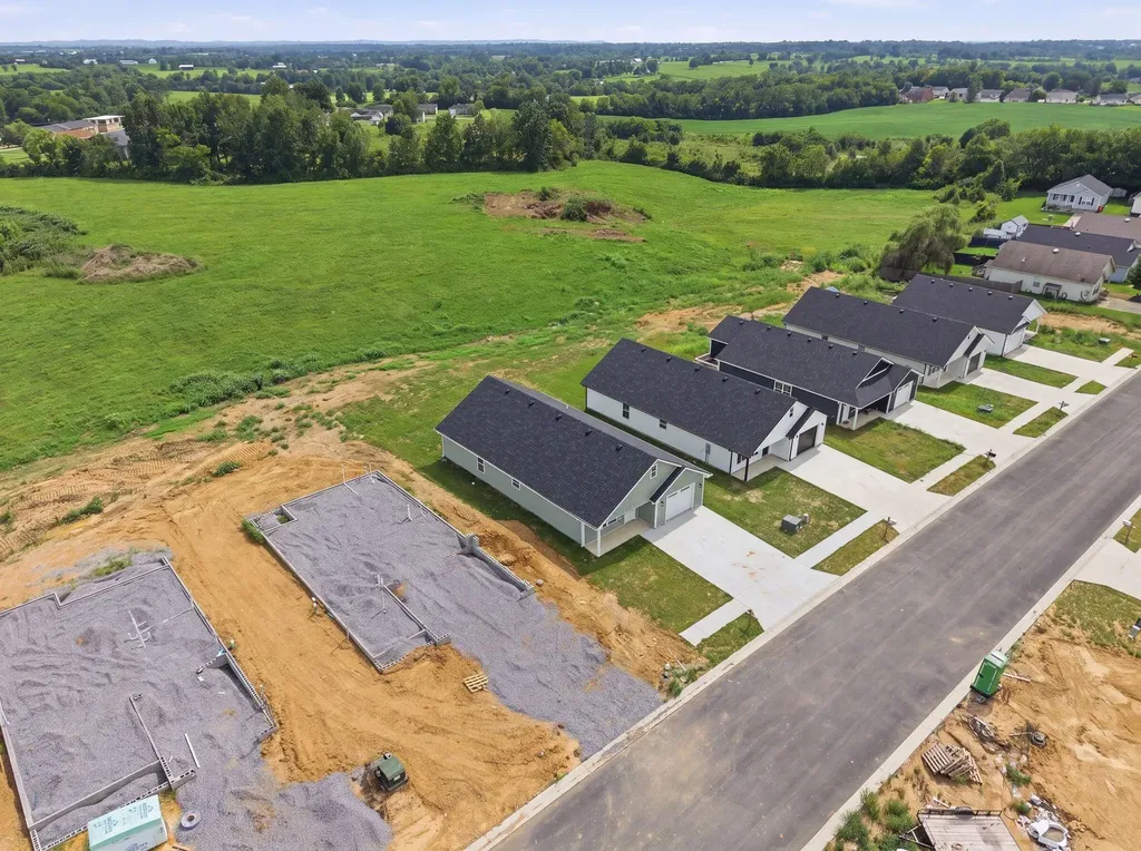 186 Charles Carr Drive Harrodsburg KY 40330