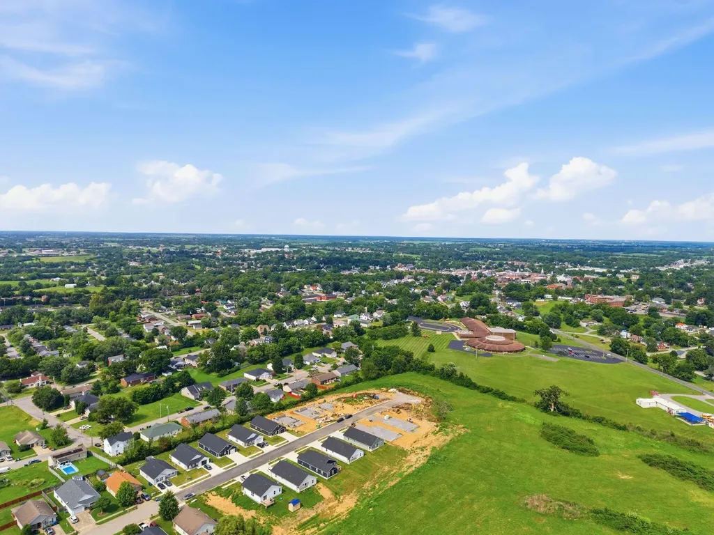 186 Charles Carr Drive Harrodsburg KY 40330