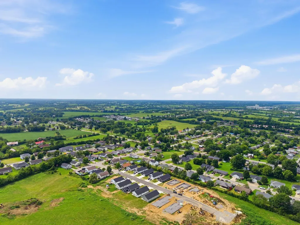 186 Charles Carr Drive Harrodsburg KY 40330