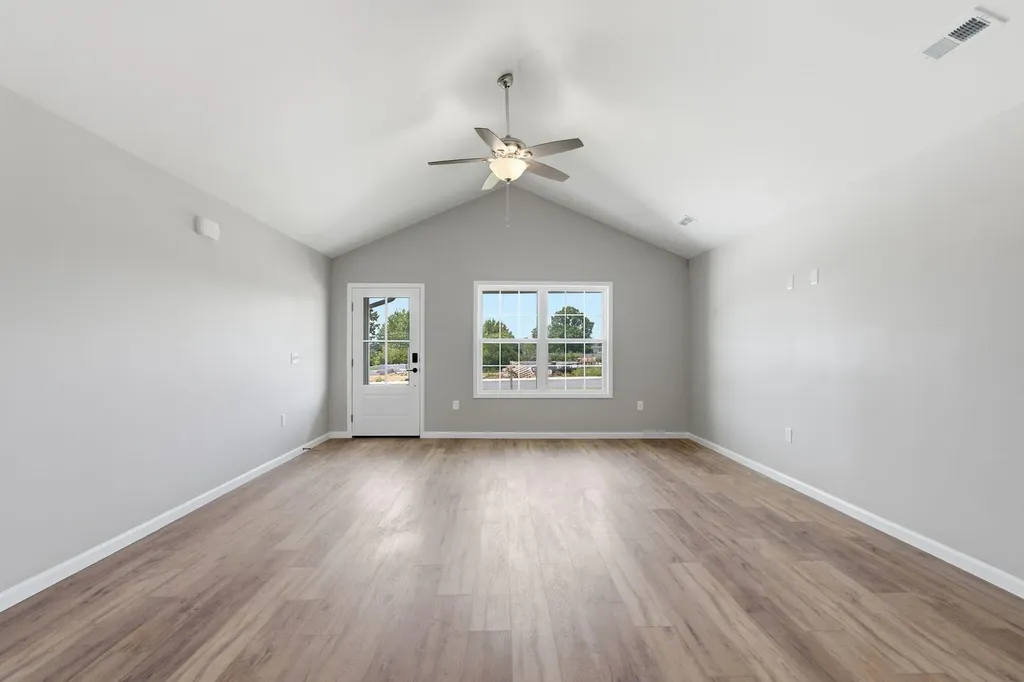 186 Charles Carr Drive Harrodsburg KY 40330