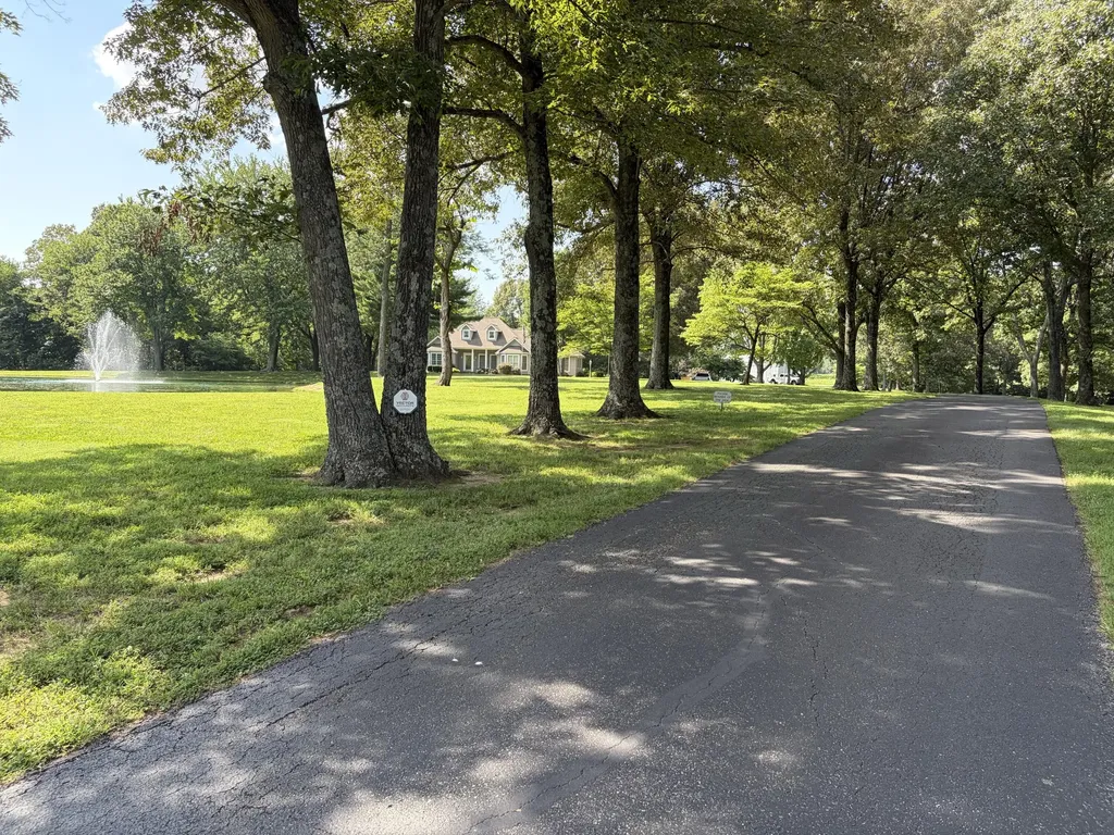 5650 Warrendale Drive Paducah KY 42003
