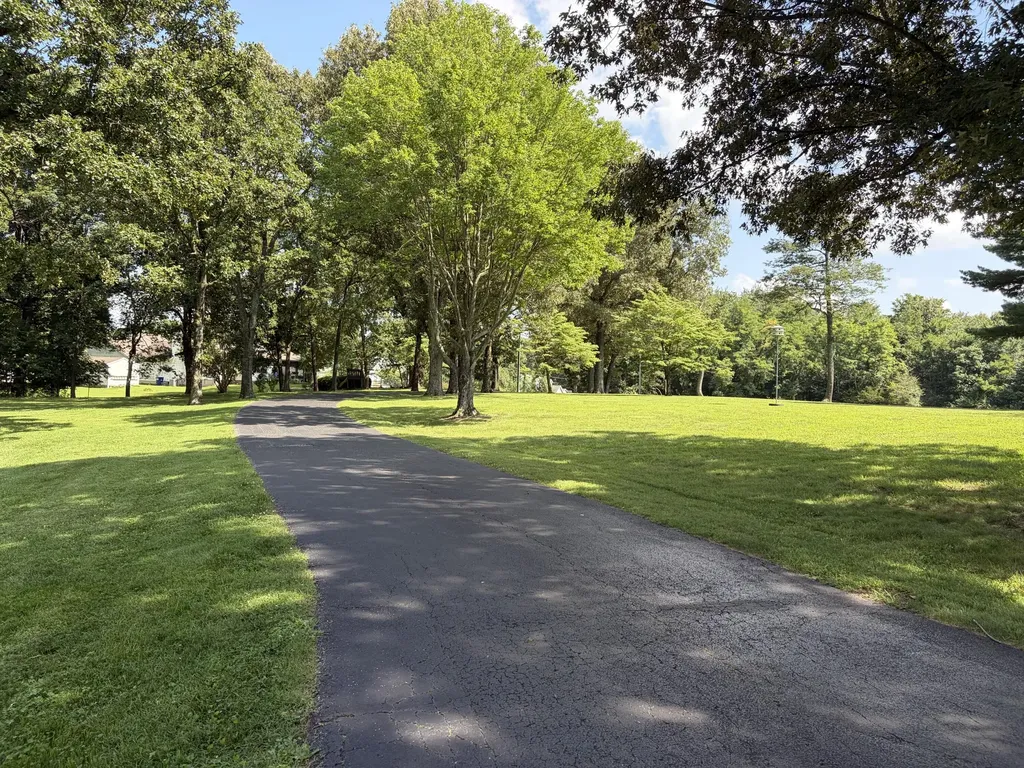 5650 Warrendale Drive Paducah KY 42003
