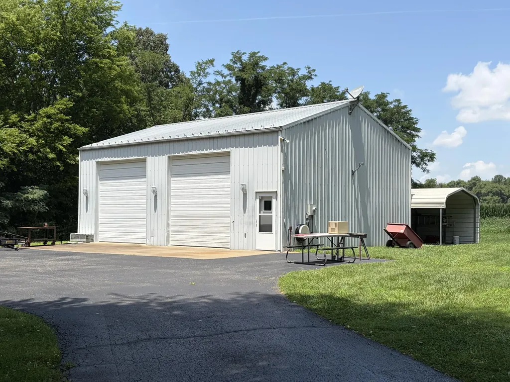 5650 Warrendale Drive Paducah KY 42003